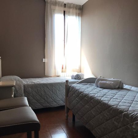 Anfite Apartments Aleardi Peschiera del Garda Bagian luar foto