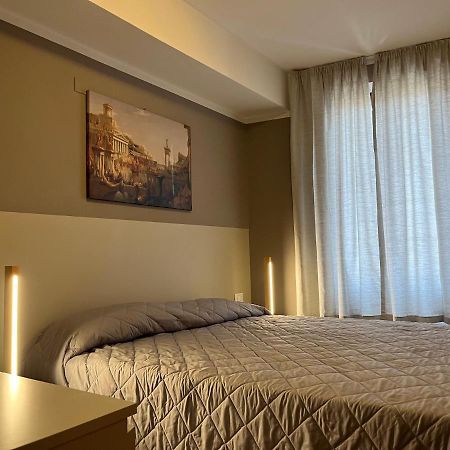 Anfite Apartments Aleardi Peschiera del Garda Bagian luar foto