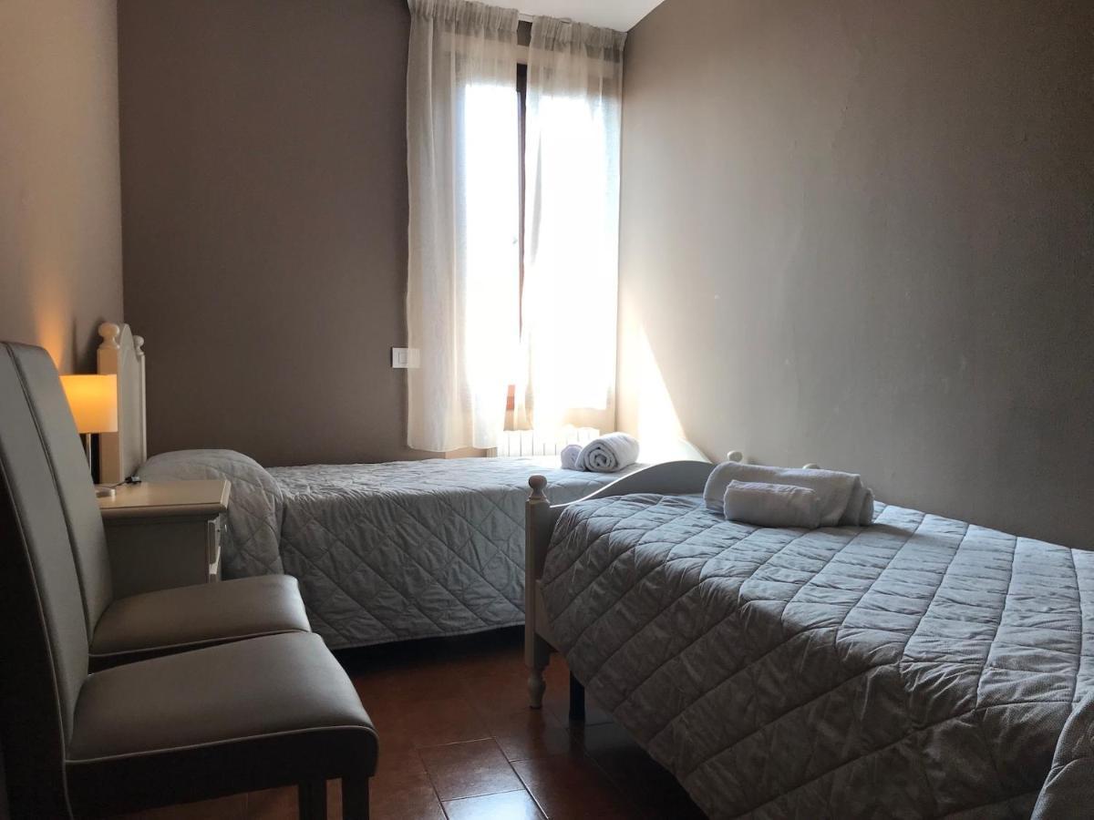 Anfite Apartments Aleardi Peschiera del Garda Bagian luar foto
