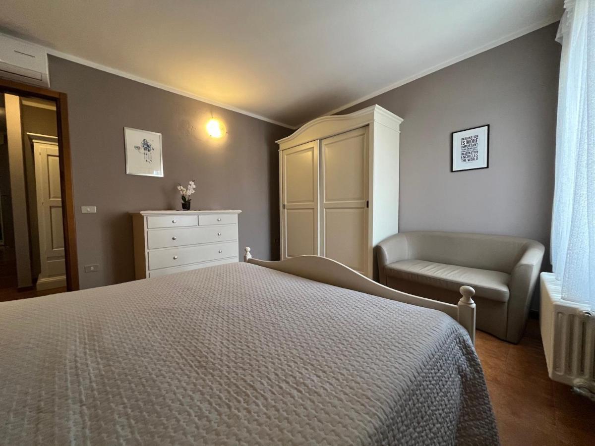 Anfite Apartments Aleardi Peschiera del Garda Bagian luar foto