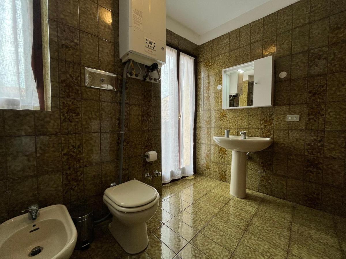 Anfite Apartments Aleardi Peschiera del Garda Bagian luar foto