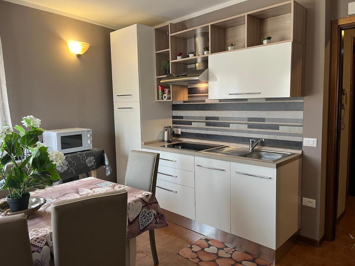 Anfite Apartments Aleardi Peschiera del Garda Bagian luar foto