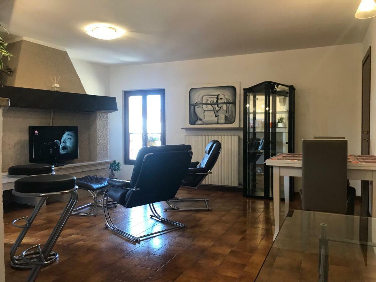 Anfite Apartments Aleardi Peschiera del Garda Bagian luar foto
