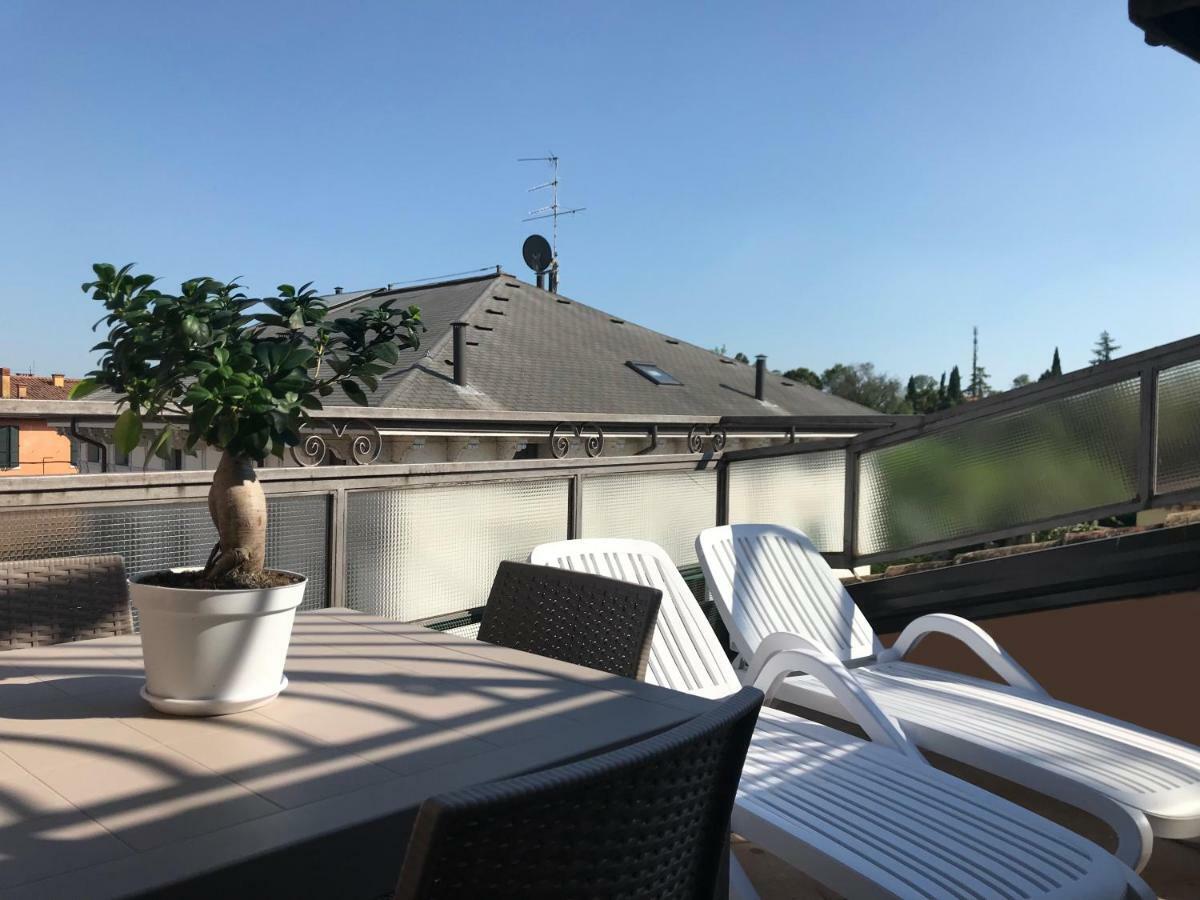 Anfite Apartments Aleardi Peschiera del Garda Bagian luar foto