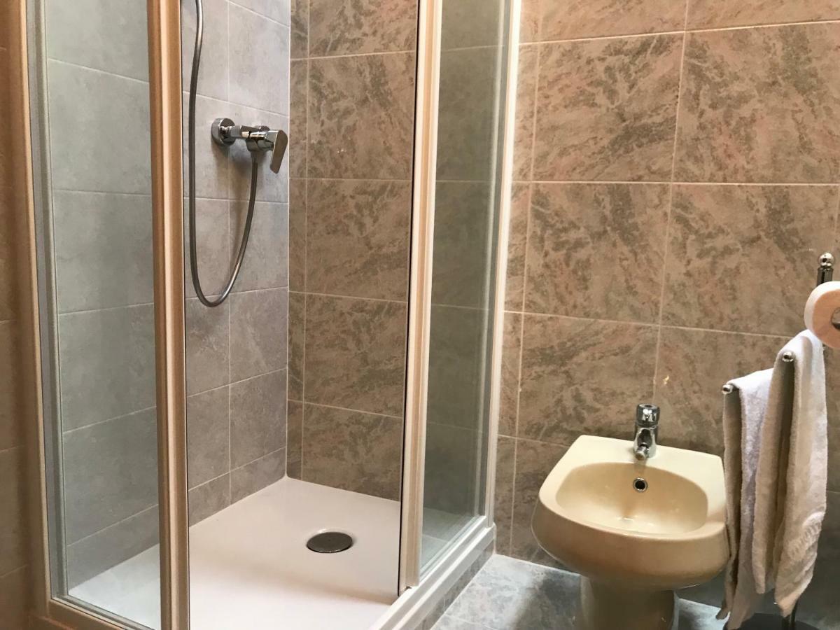 Anfite Apartments Aleardi Peschiera del Garda Bagian luar foto